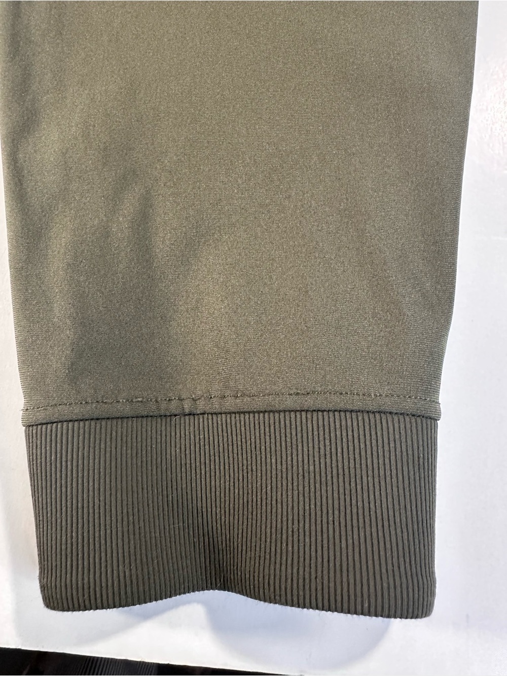 Green Athletic Joggers Stretch Waist Drawstring Zip Pocket Men’s Medium - Picture 7 of 10